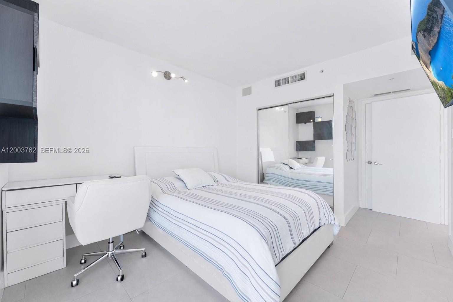 92 SW 3rd St #3611, Miami FL 33130