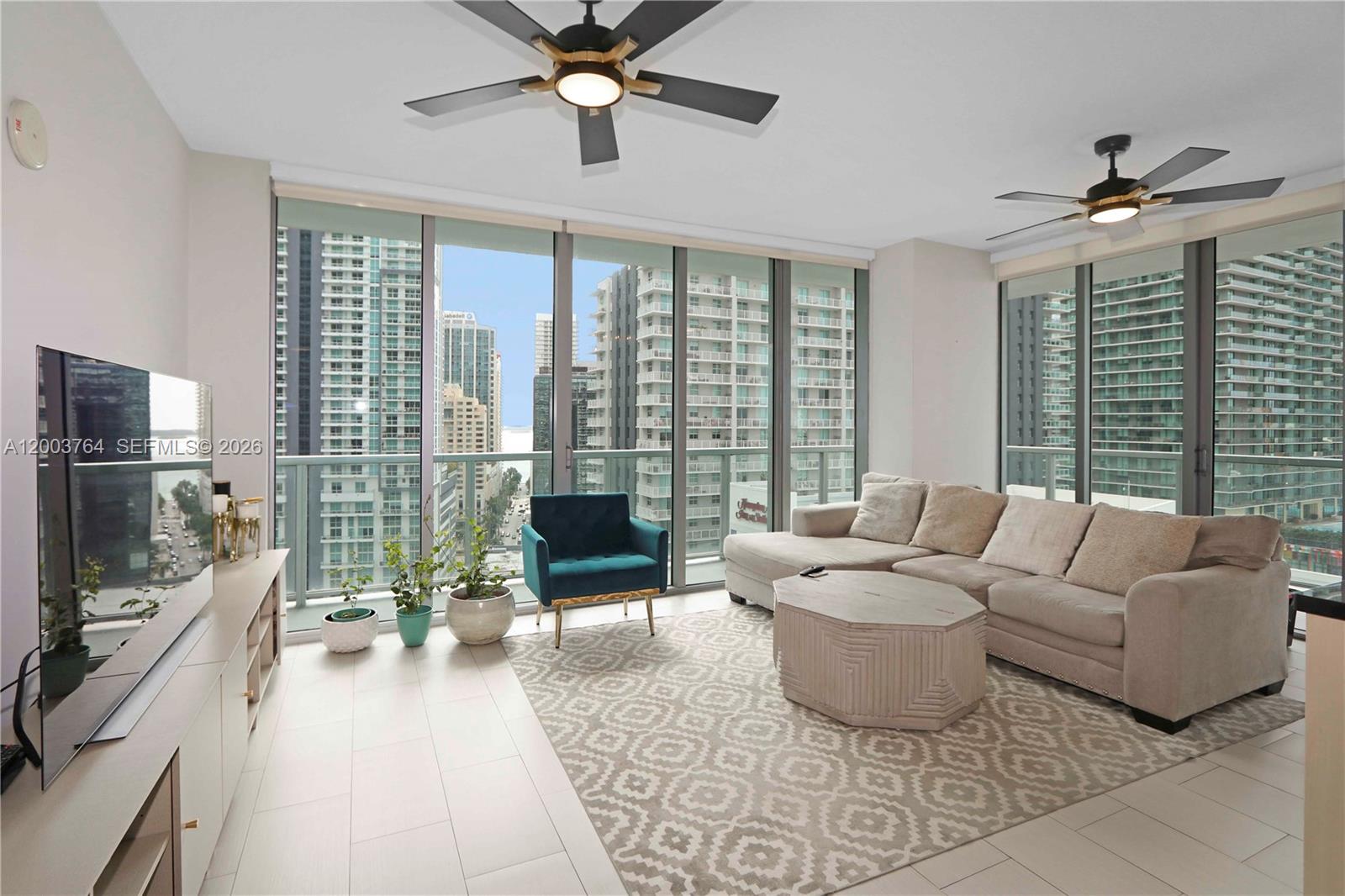 79 SW 12th St #2106-S, Miami FL 33130