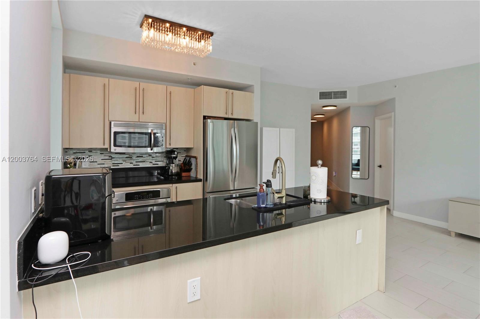 79 SW 12th St #2106-S, Miami FL 33130