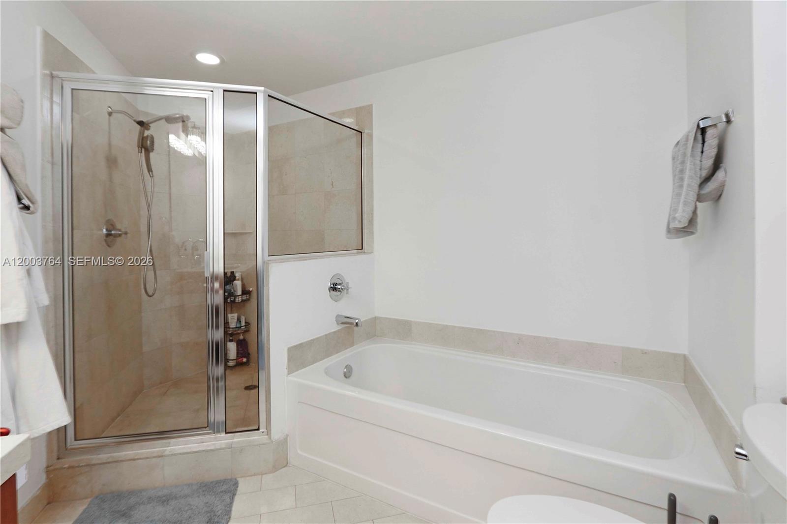 79 SW 12th St #2106-S, Miami FL 33130