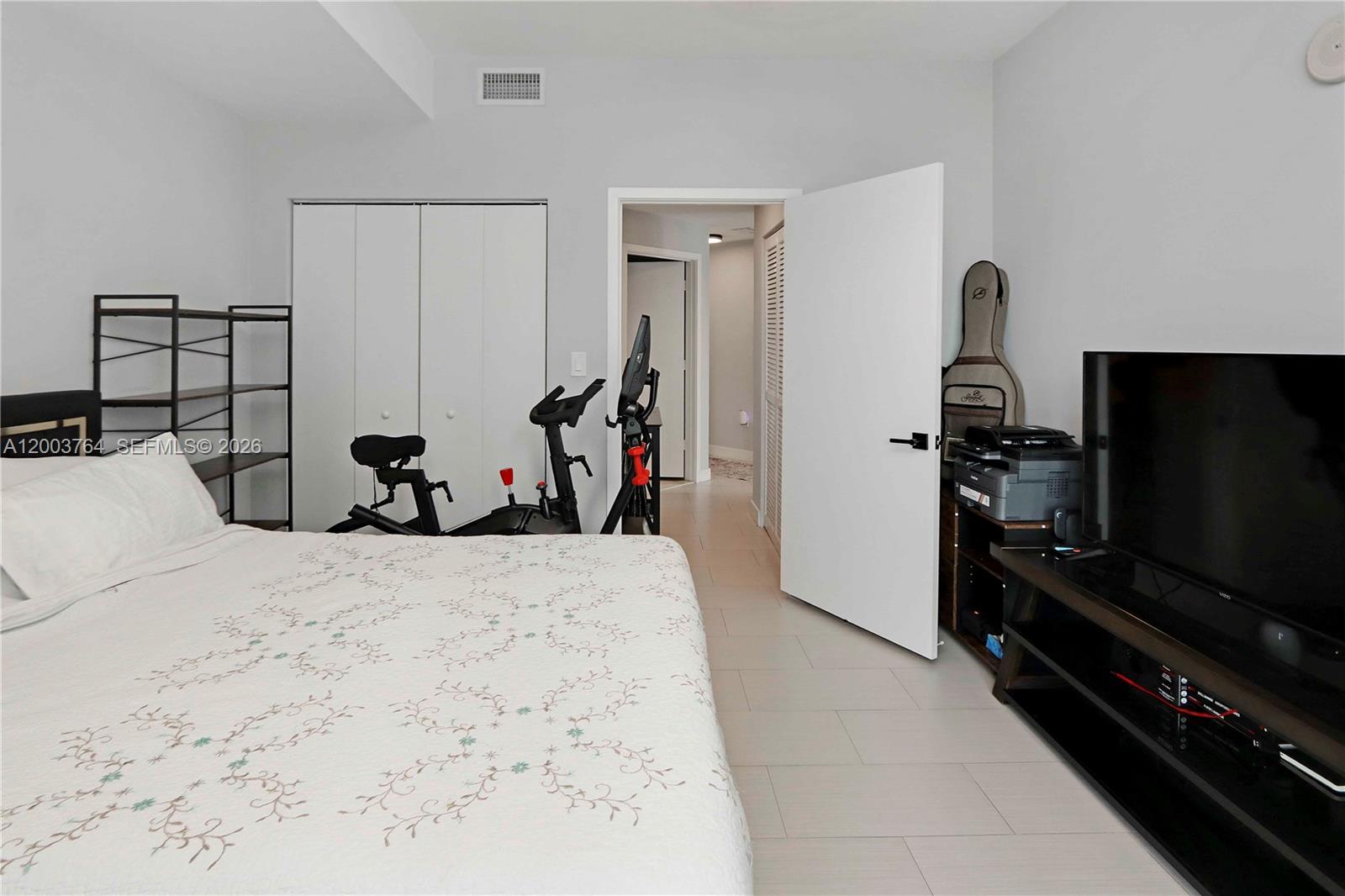 79 SW 12th St #2106-S, Miami FL 33130