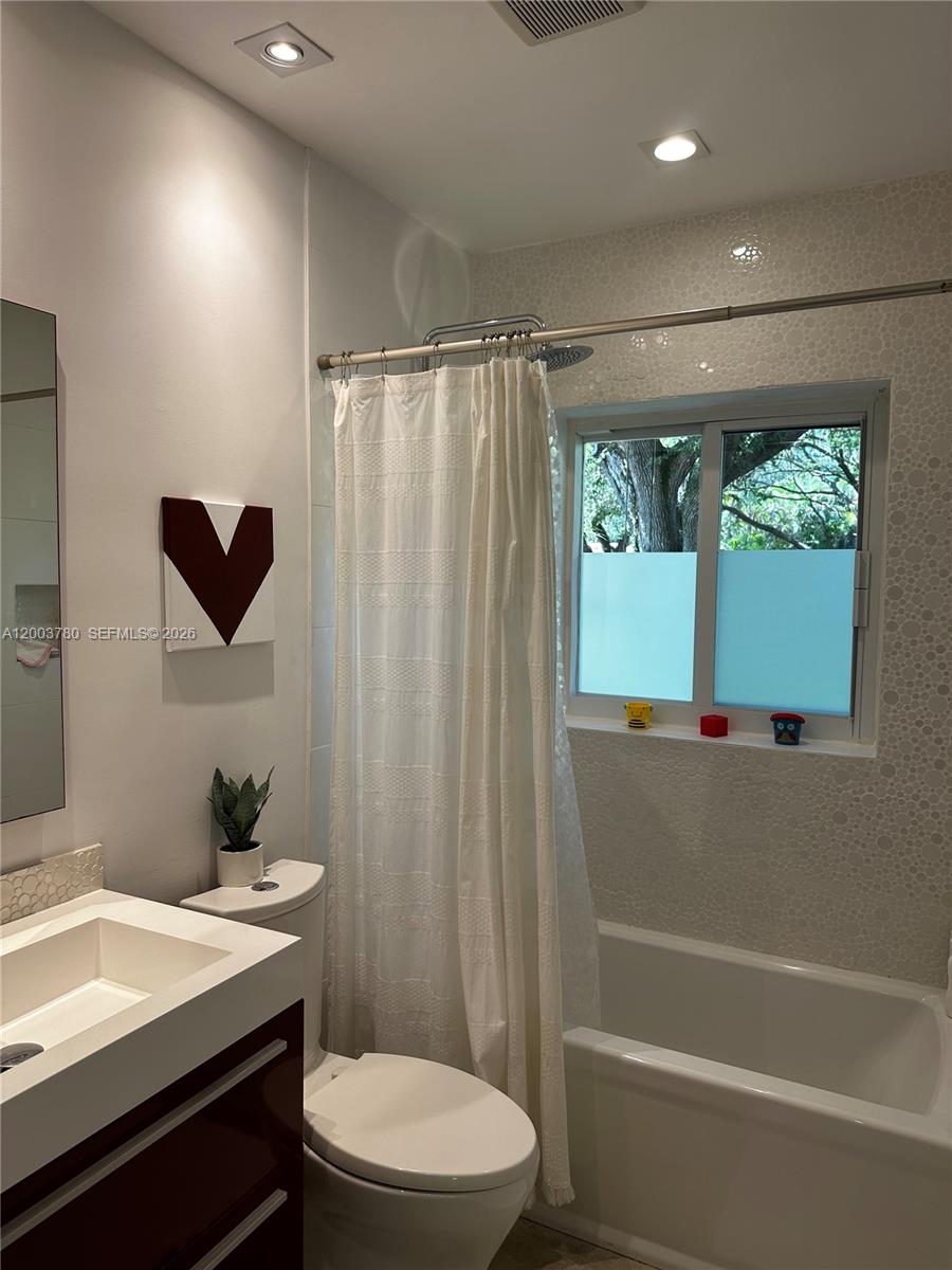 630 San Lorenzo Ave #0, Coral Gables FL 33146