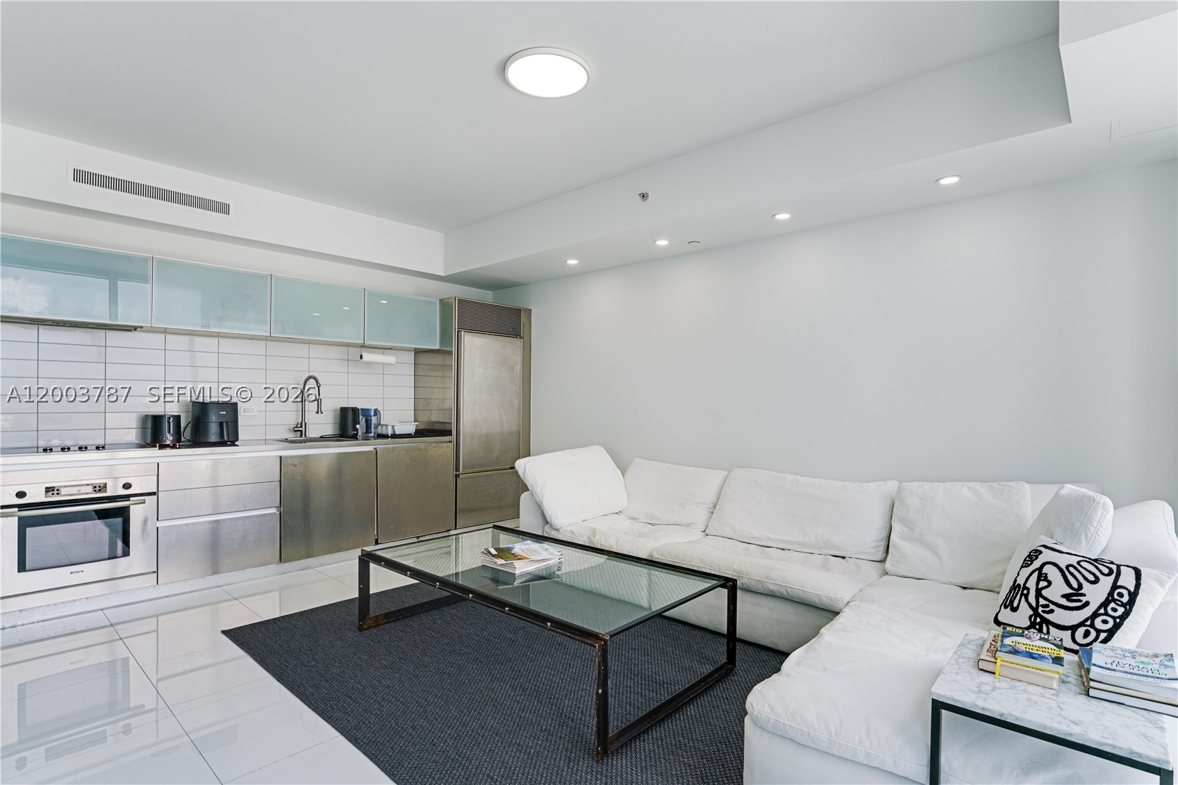 1040 Biscayne Blvd #1905, Miami FL 33132