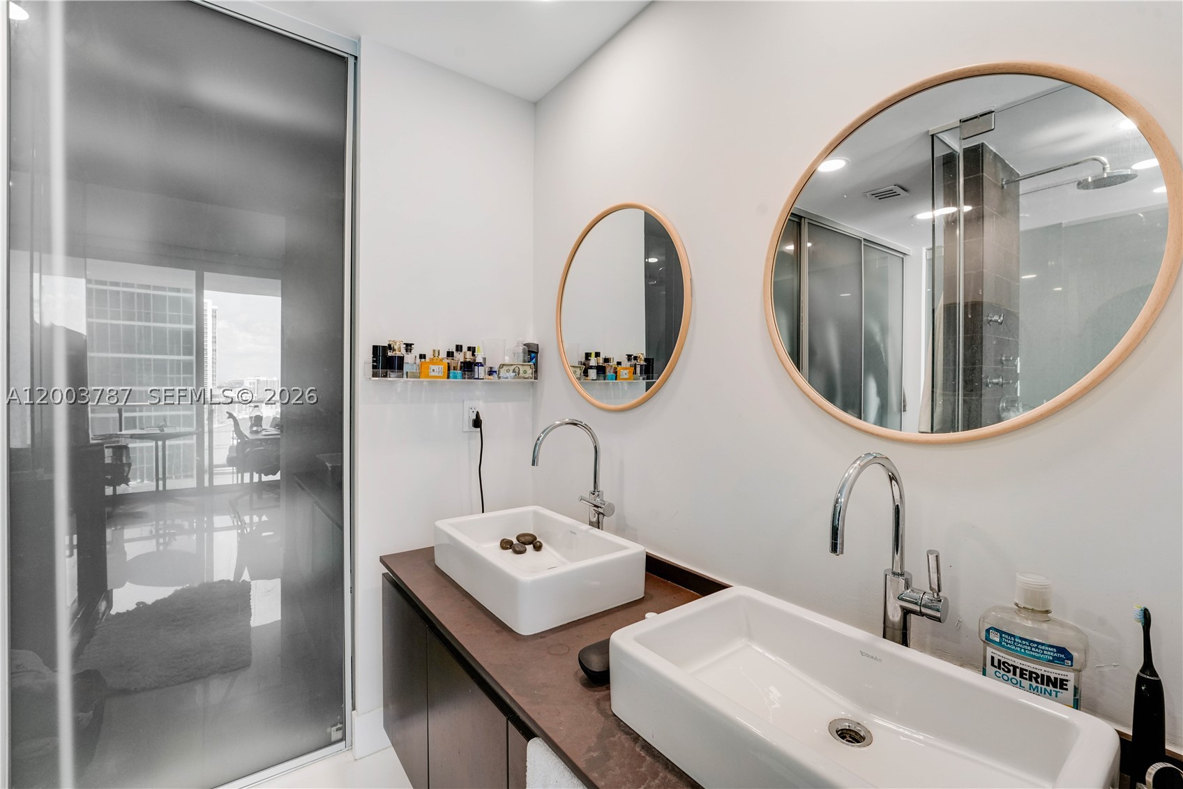 1040 Biscayne Blvd #1905, Miami FL 33132