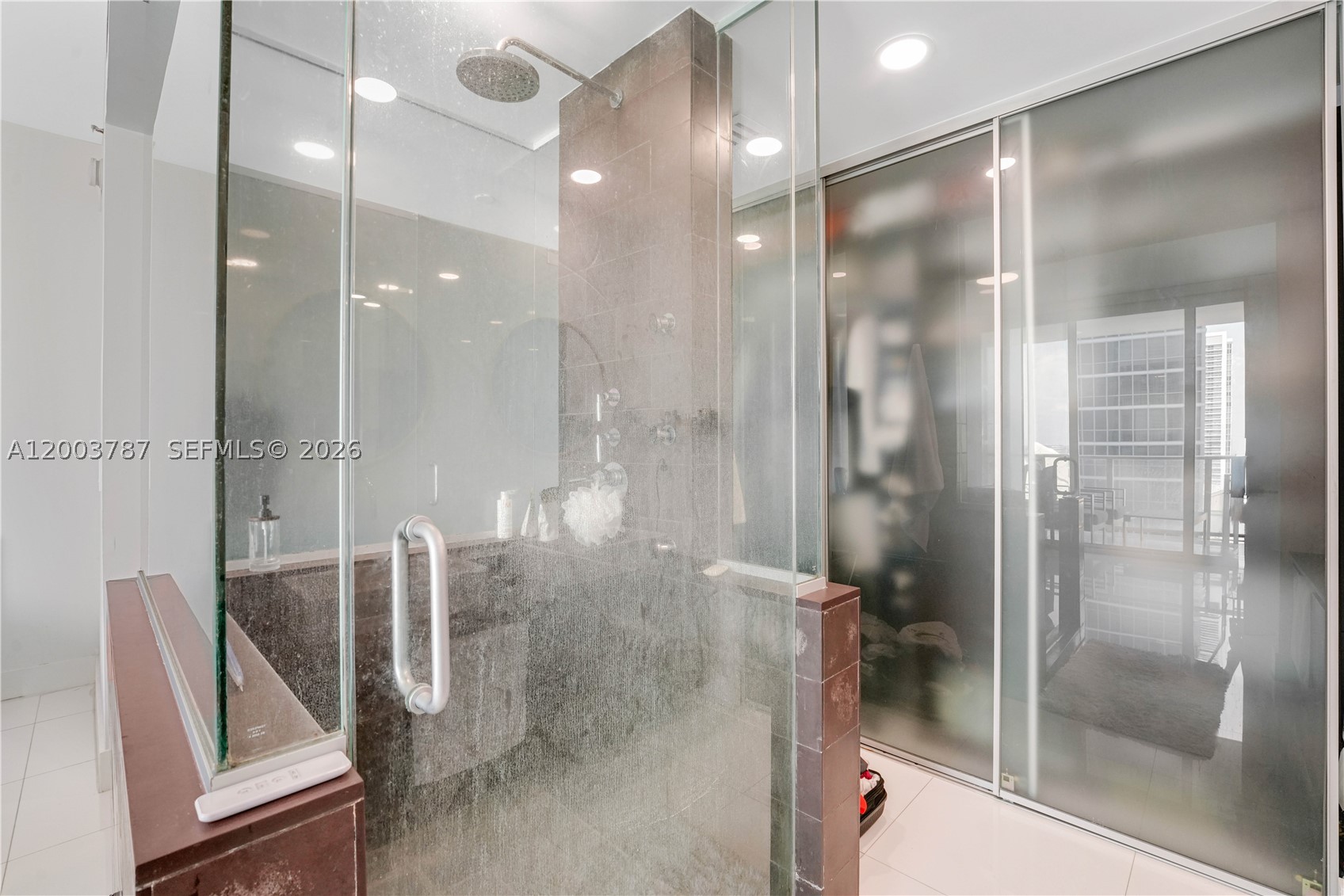 1040 Biscayne Blvd #1905, Miami FL 33132