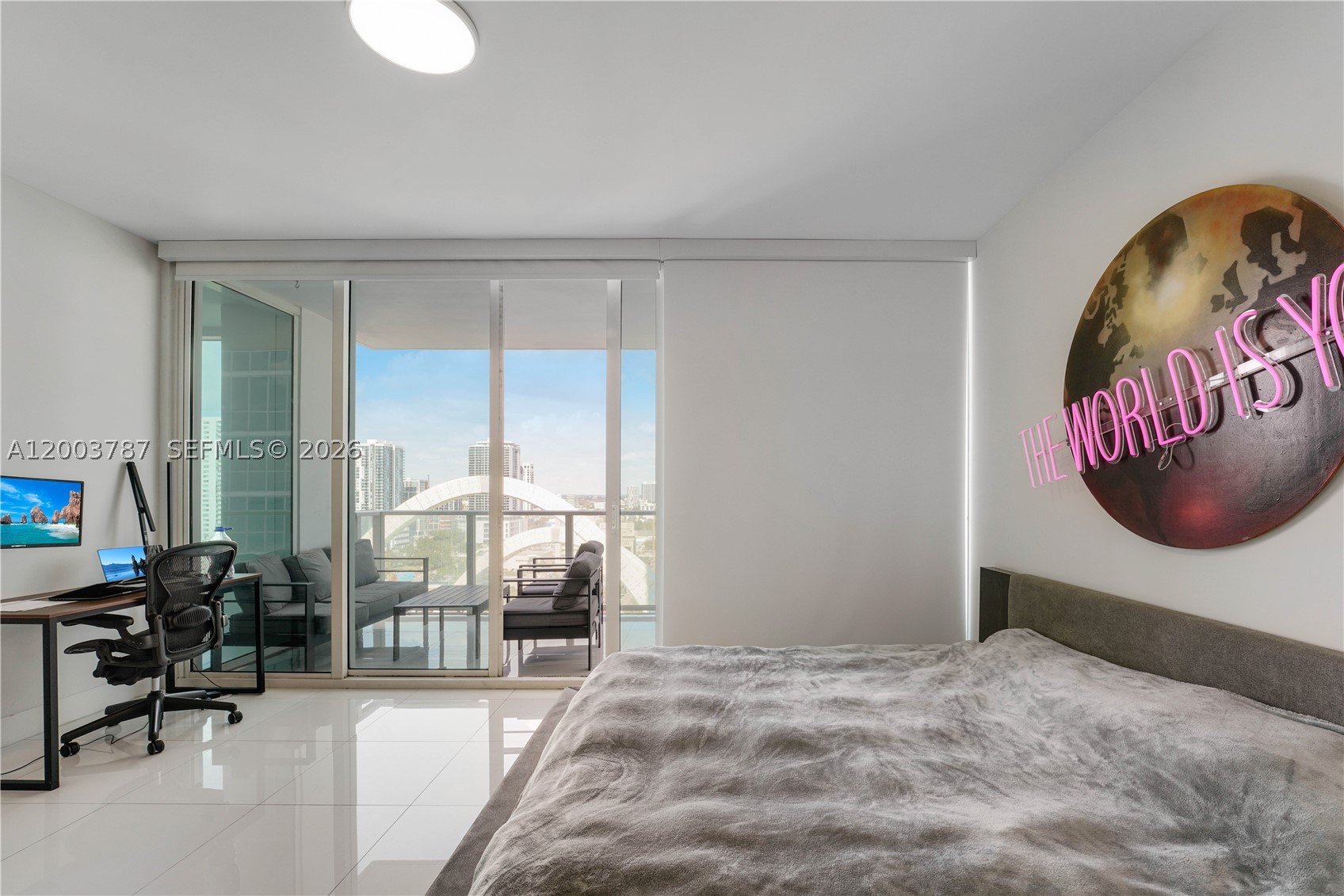 1040 Biscayne Blvd #1905, Miami FL 33132
