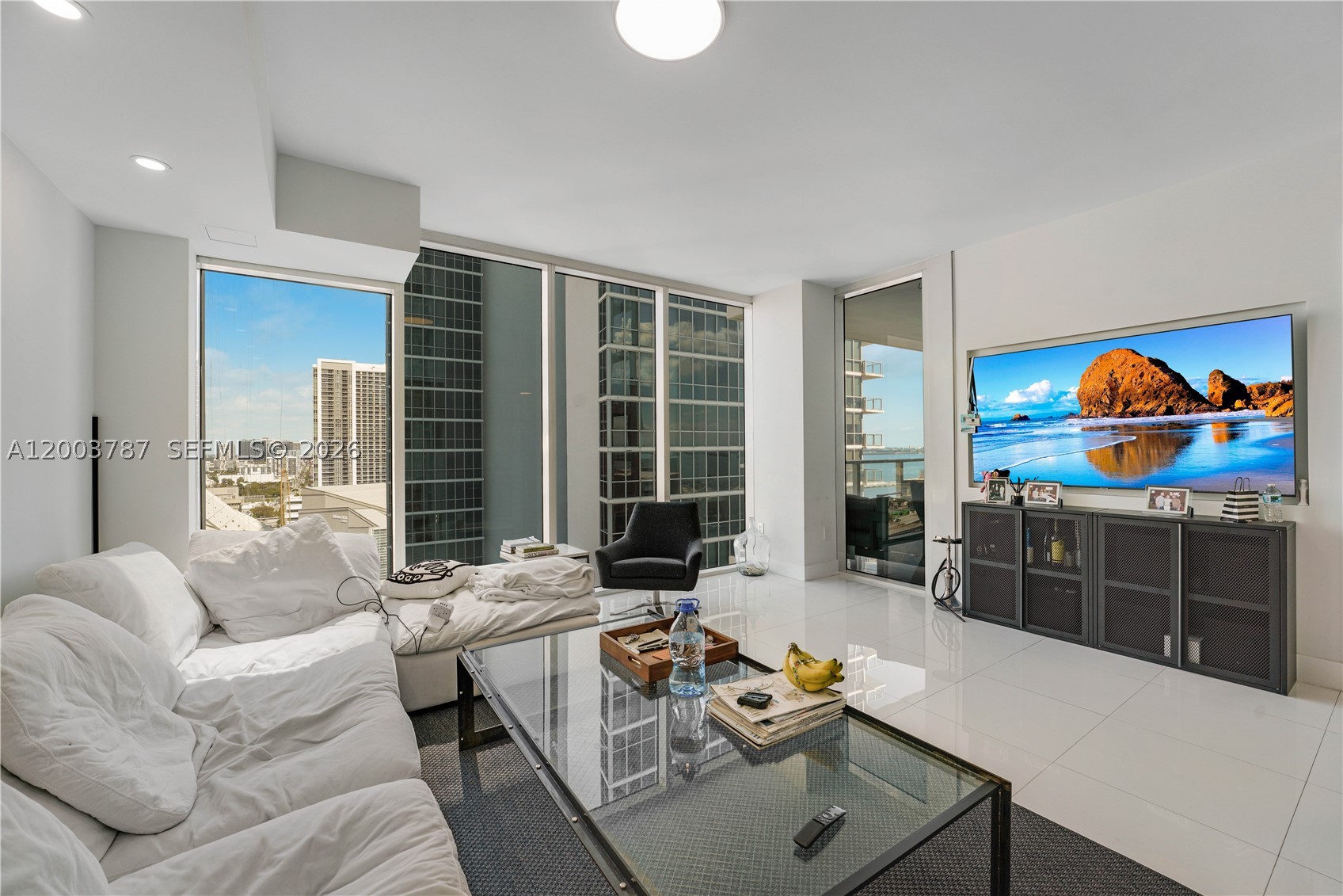 1040 Biscayne Blvd #1905, Miami FL 33132