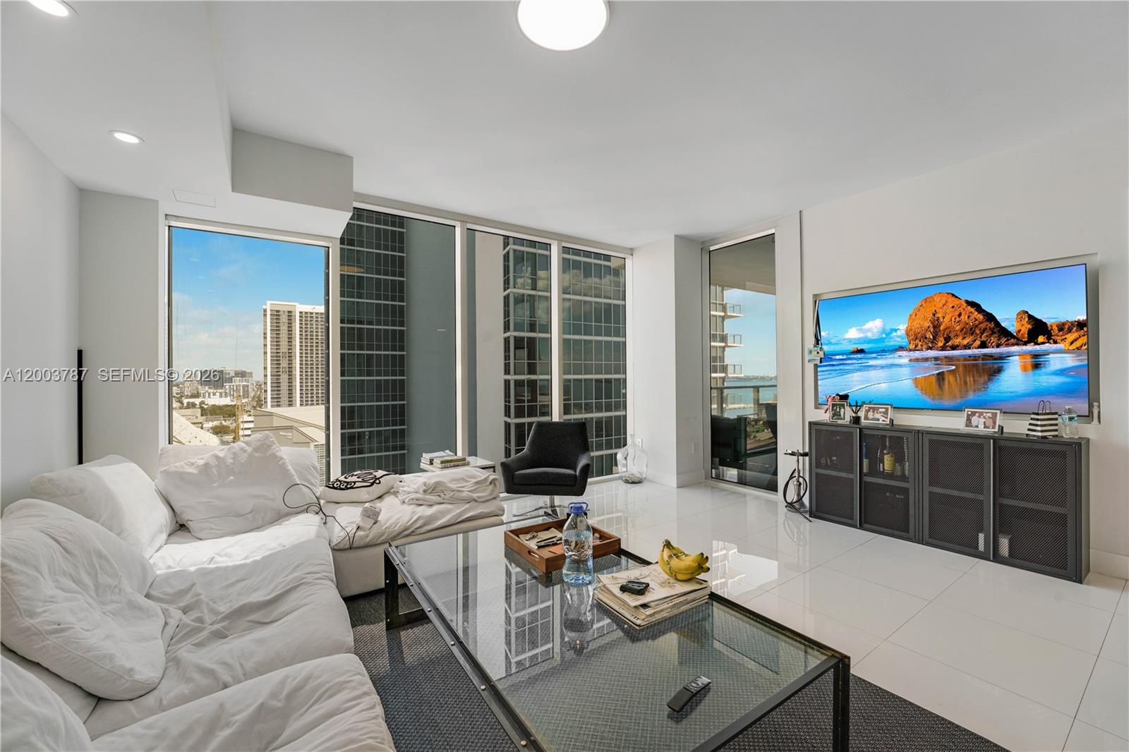 1040 Biscayne Blvd #1905, Miami FL 33132