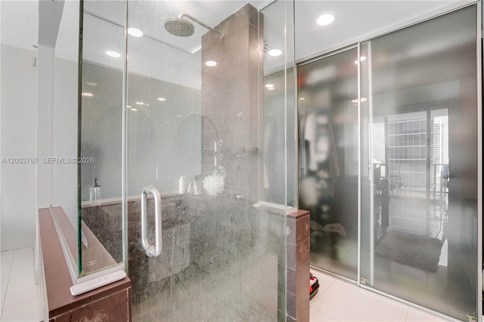 1040 Biscayne Blvd #1905, Miami FL 33132