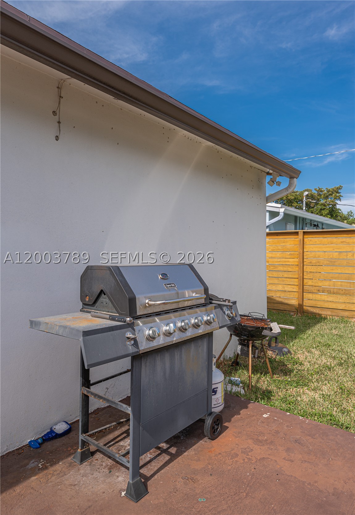 906 NE 6th St #0, Hallandale Beach FL 33009