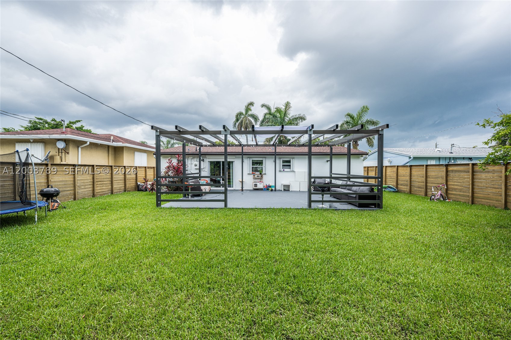 906 NE 6th St #0, Hallandale Beach FL 33009