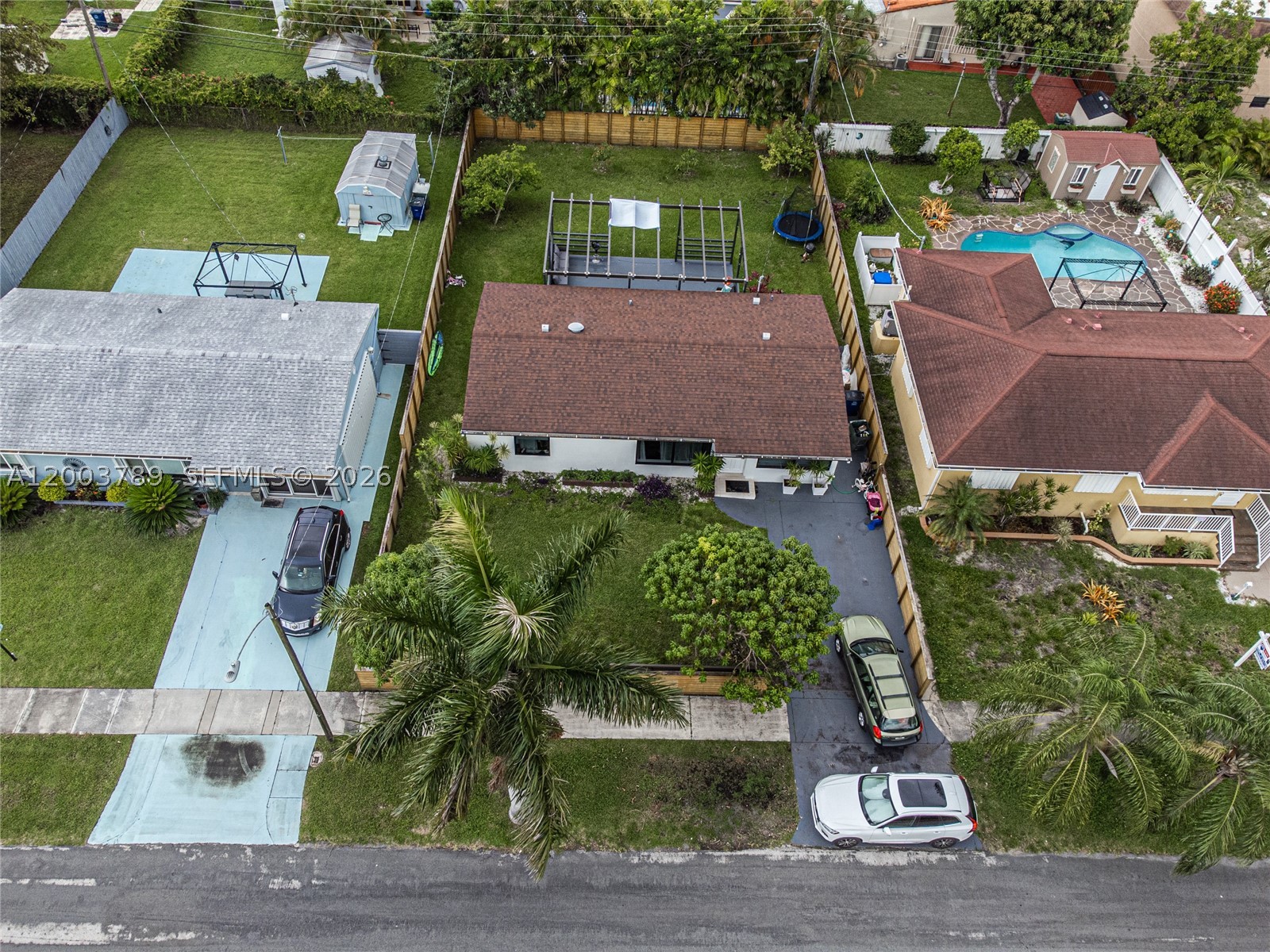 906 NE 6th St #0, Hallandale Beach FL 33009