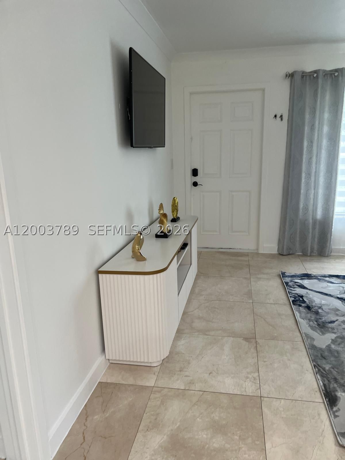 906 NE 6th St #0, Hallandale Beach FL 33009