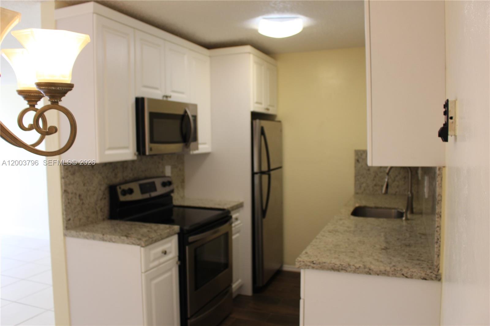 7208 Fairway Dr #I8, Miami Lakes FL 33014