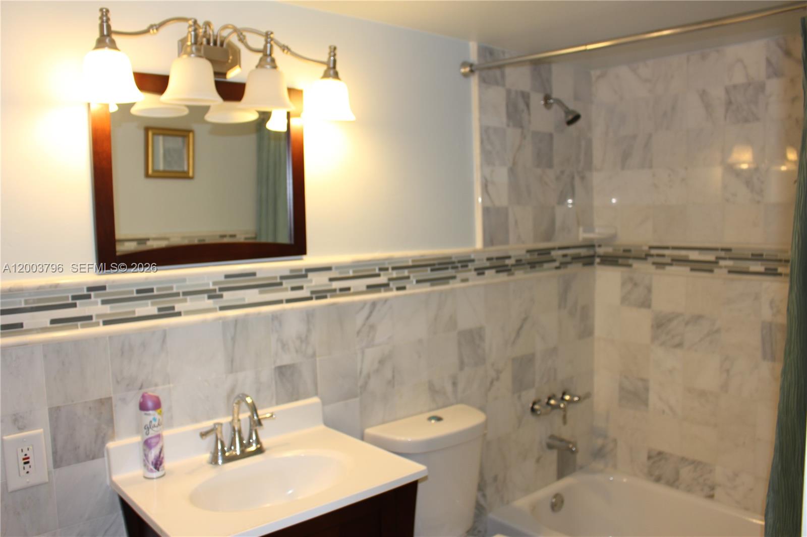 7208 Fairway Dr #I8, Miami Lakes FL 33014