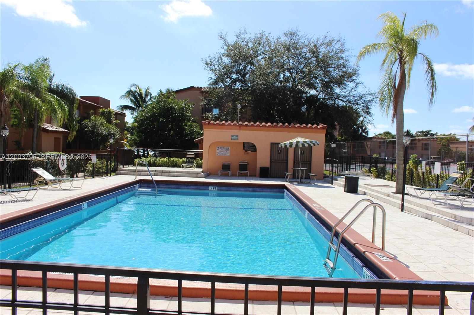 7208 Fairway Dr #I8, Miami Lakes FL 33014