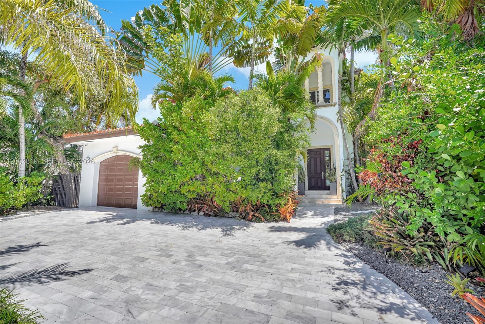 2143 N Bay Rd, Miami Beach FL 33140