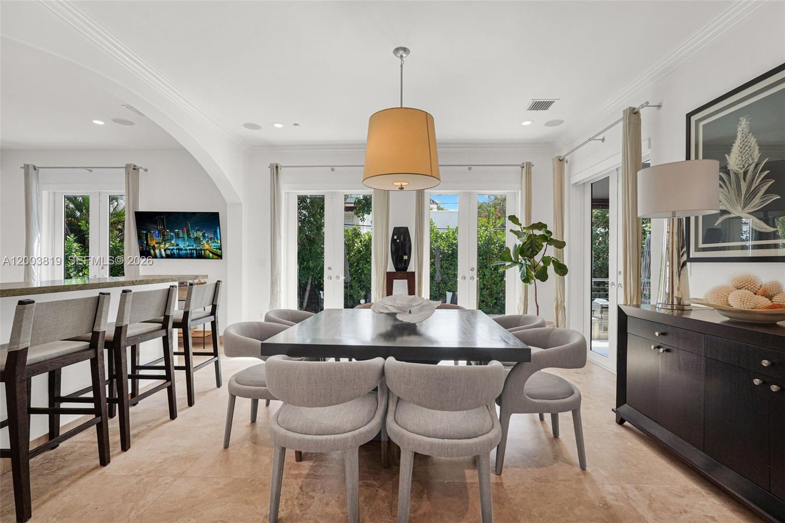 2143 N Bay Rd, Miami Beach FL 33140