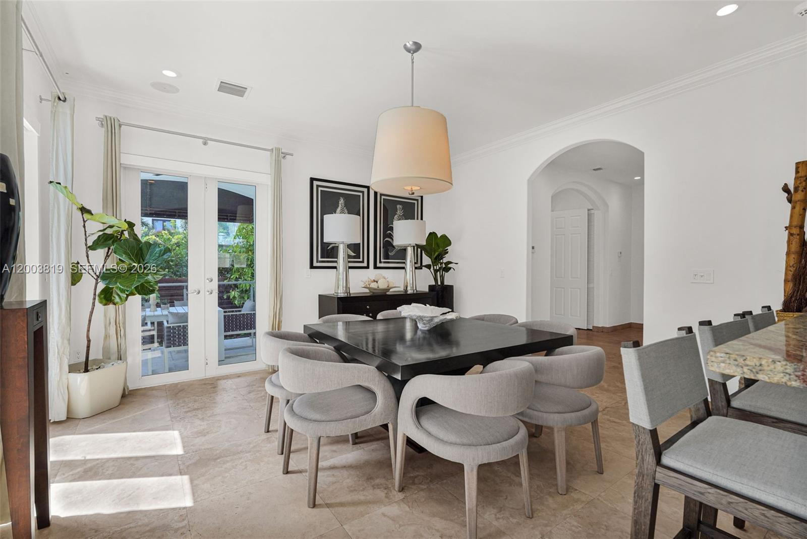 2143 N Bay Rd, Miami Beach FL 33140