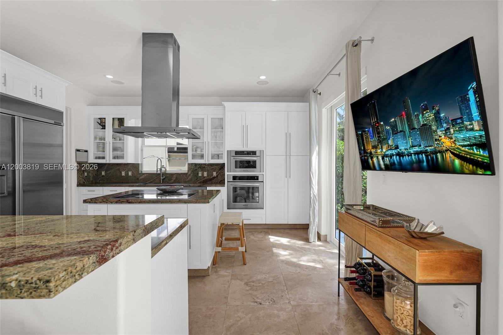 2143 N Bay Rd, Miami Beach FL 33140