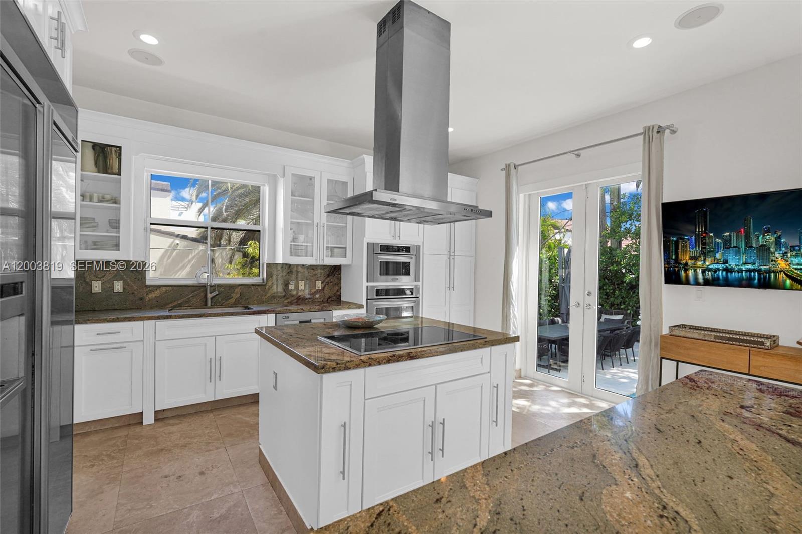 2143 N Bay Rd, Miami Beach FL 33140