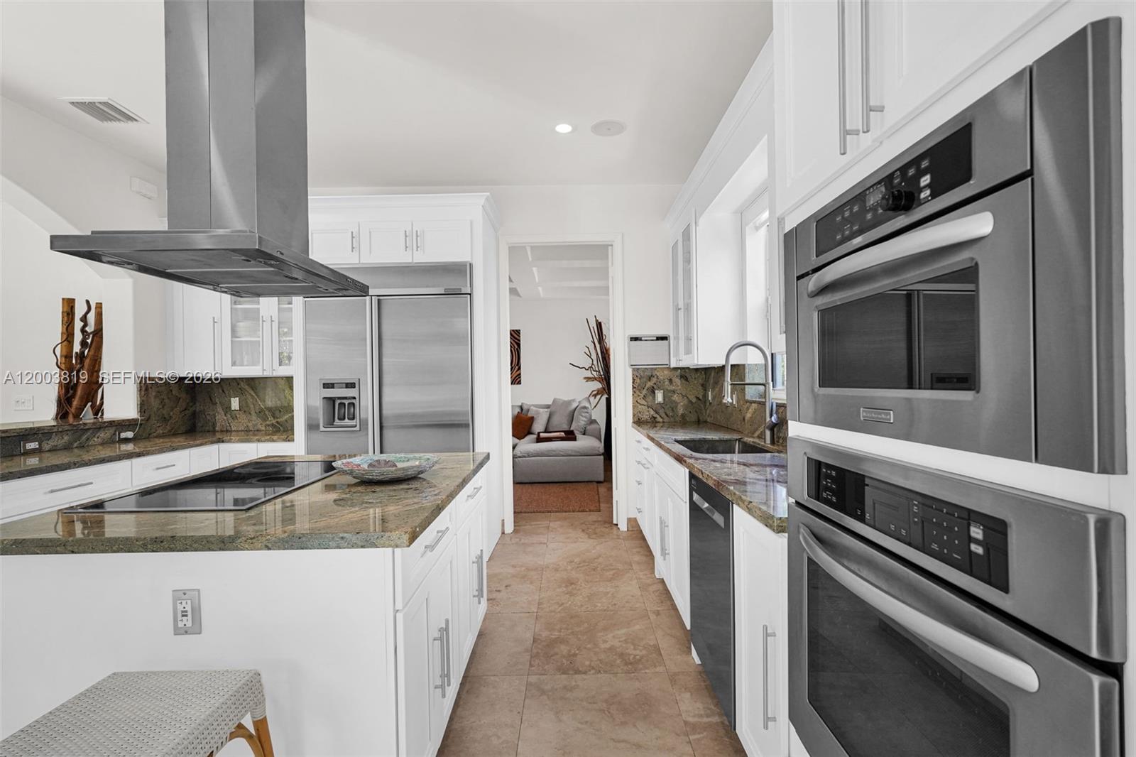 2143 N Bay Rd, Miami Beach FL 33140