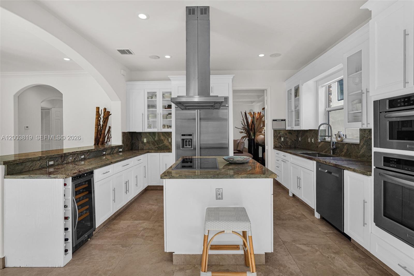 2143 N Bay Rd, Miami Beach FL 33140