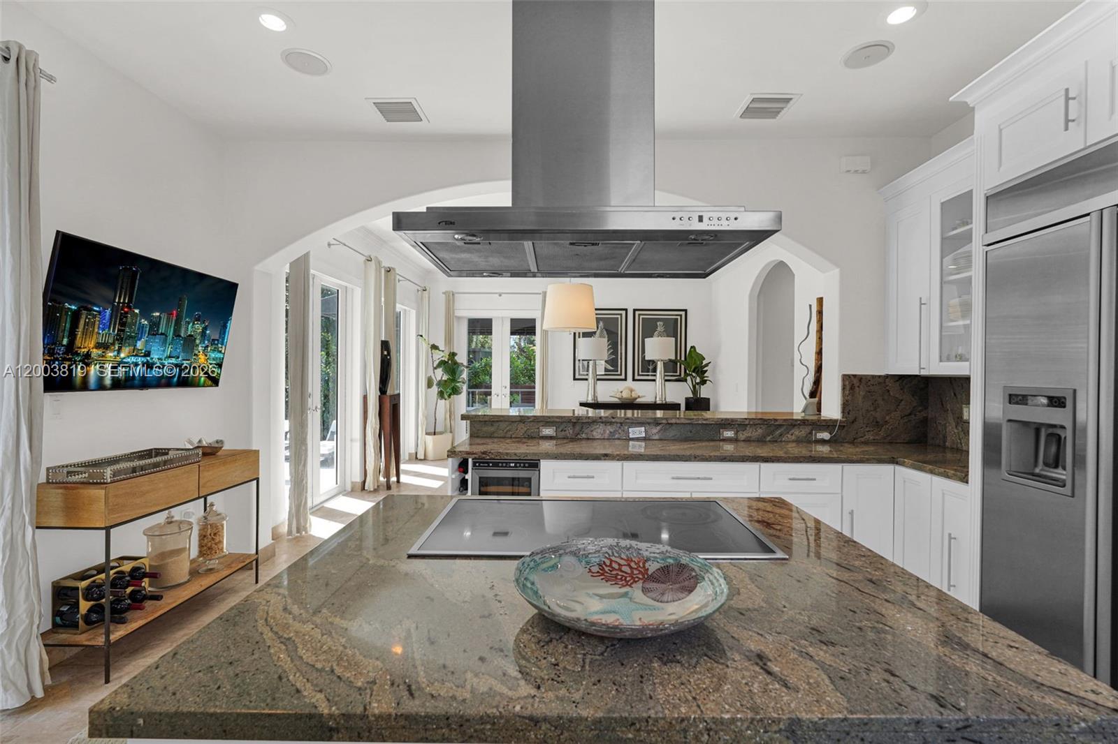 2143 N Bay Rd, Miami Beach FL 33140
