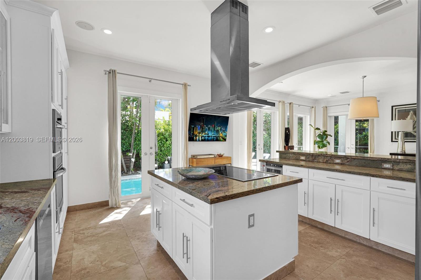 2143 N Bay Rd, Miami Beach FL 33140