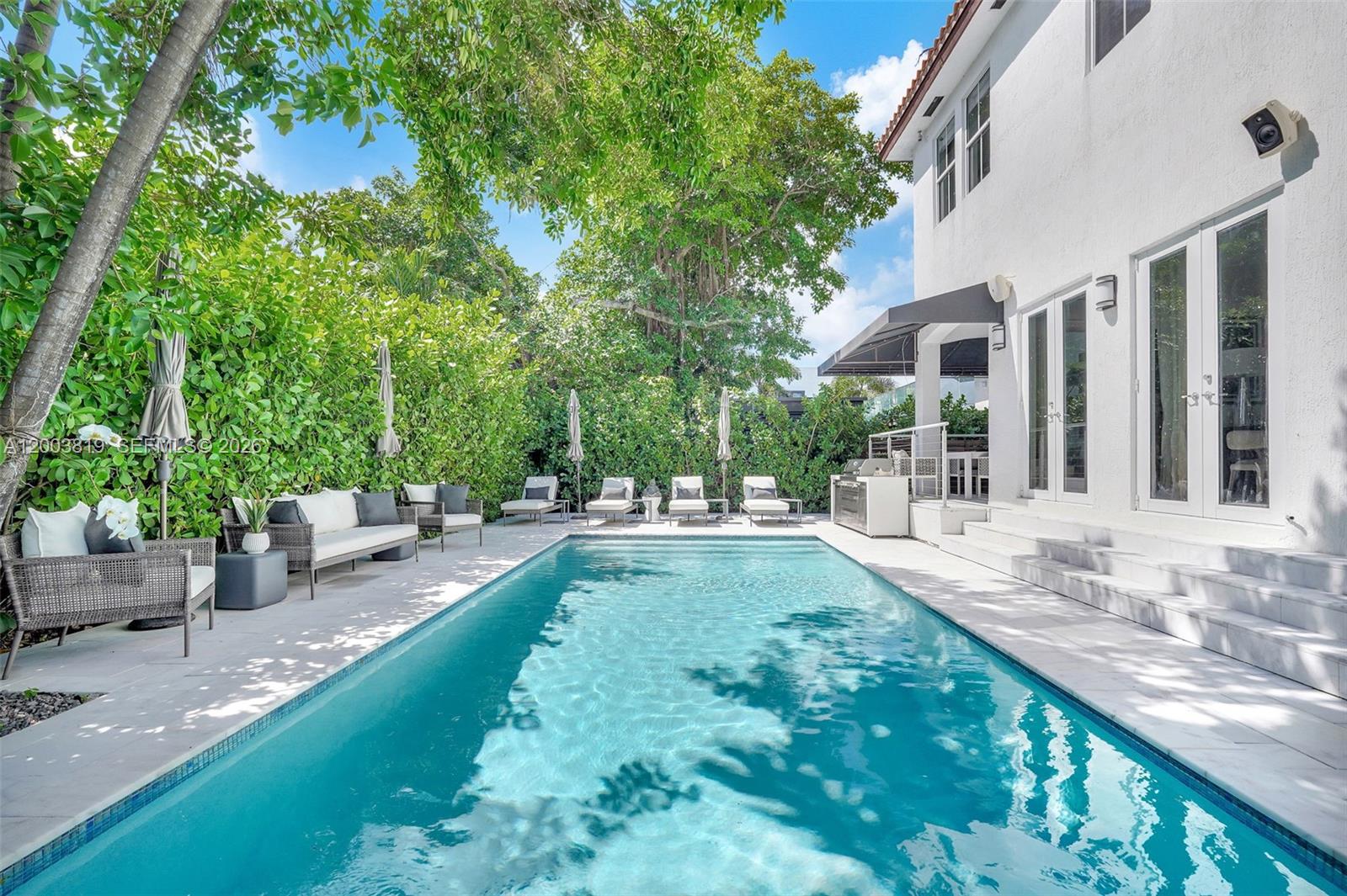 2143 N Bay Rd, Miami Beach FL 33140
