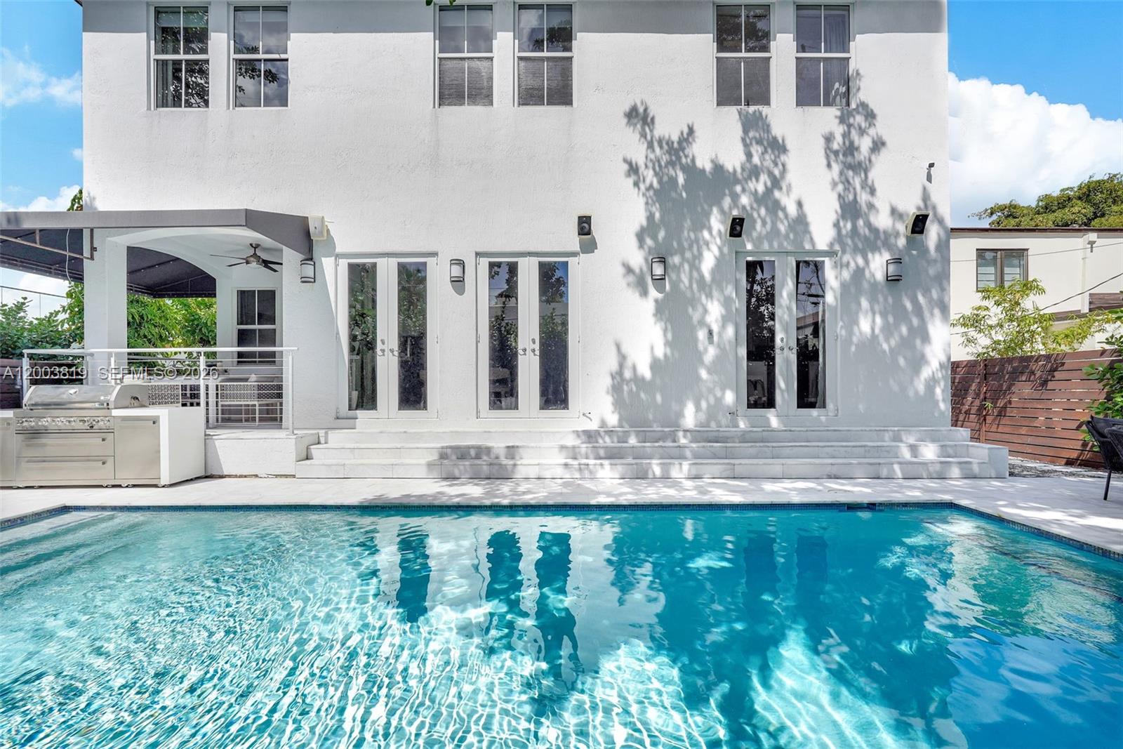 2143 N Bay Rd, Miami Beach FL 33140