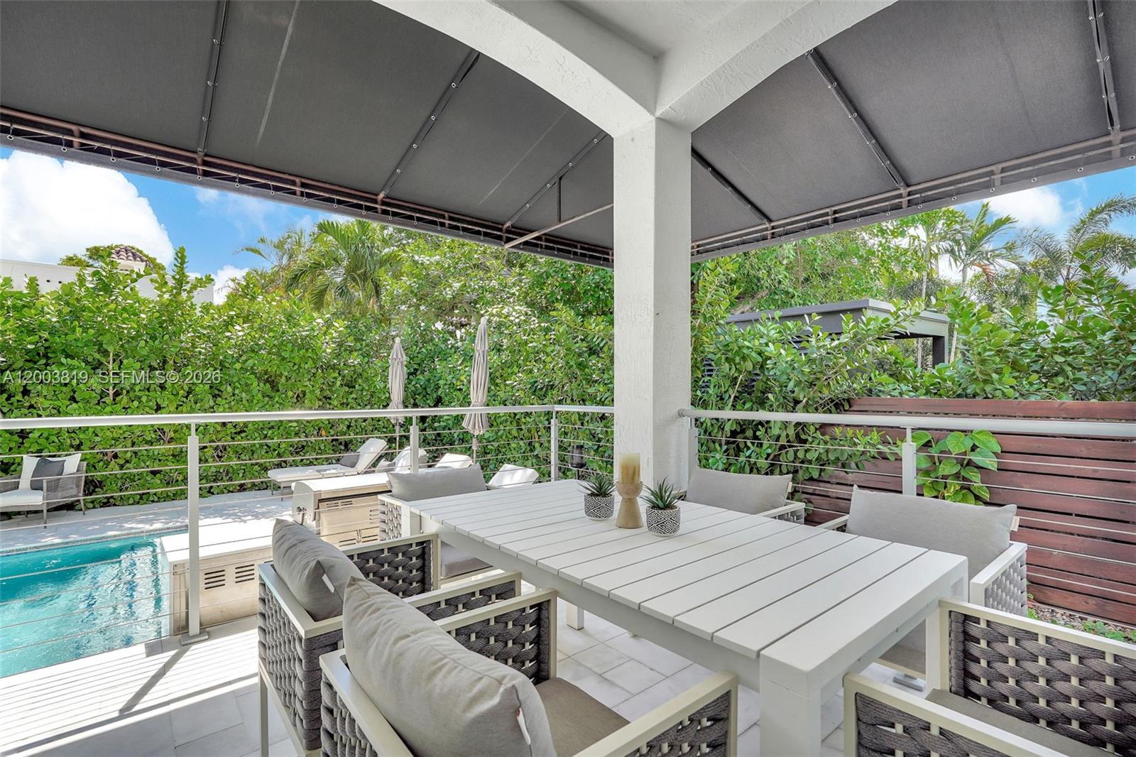 2143 N Bay Rd, Miami Beach FL 33140