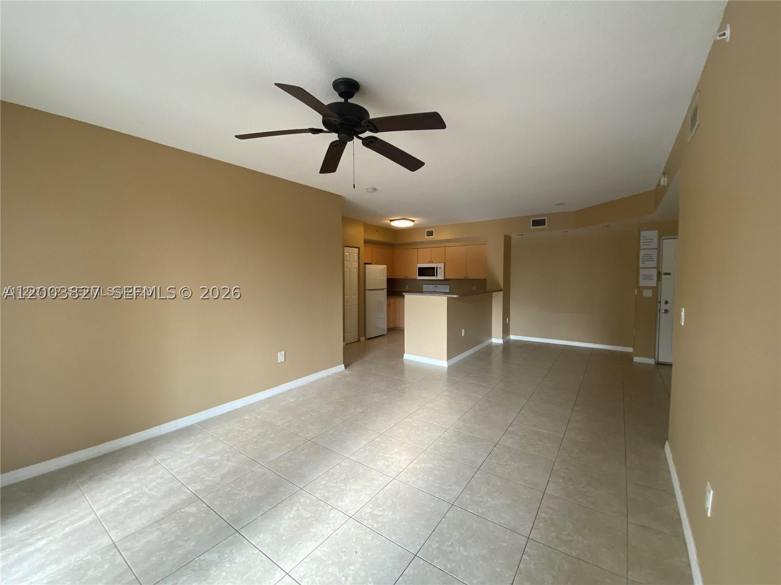 8060 N Nob Hill Rd #203, Tamarac FL 33321