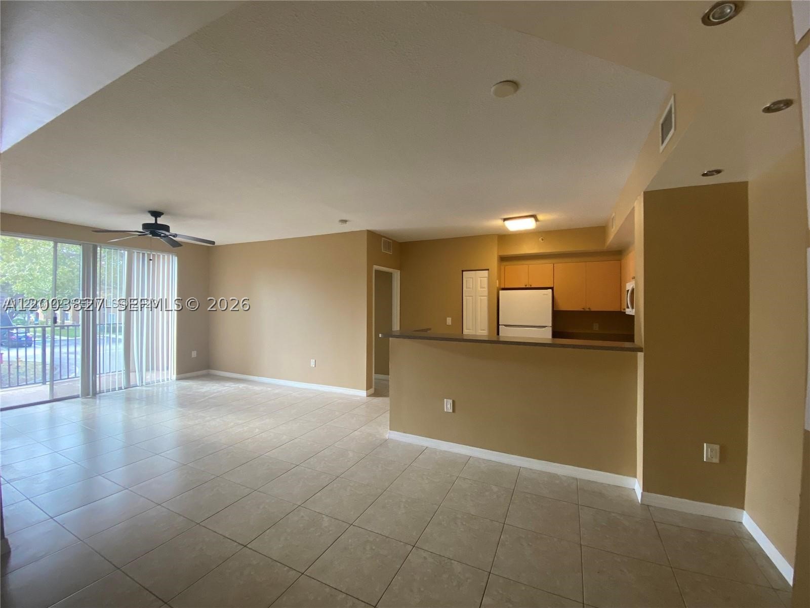 8060 N Nob Hill Rd #203, Tamarac FL 33321