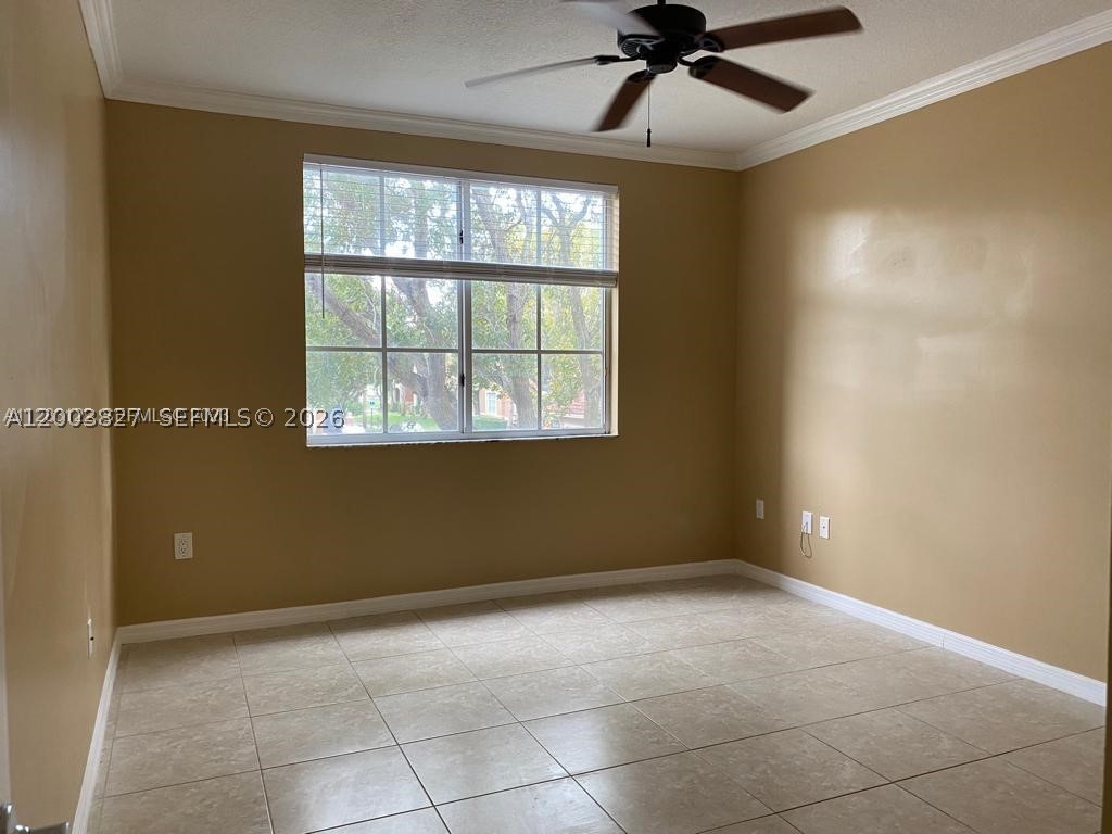 8060 N Nob Hill Rd #203, Tamarac FL 33321