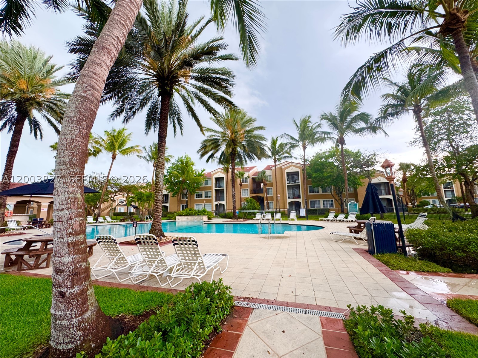 8060 N Nob Hill Rd #203, Tamarac FL 33321