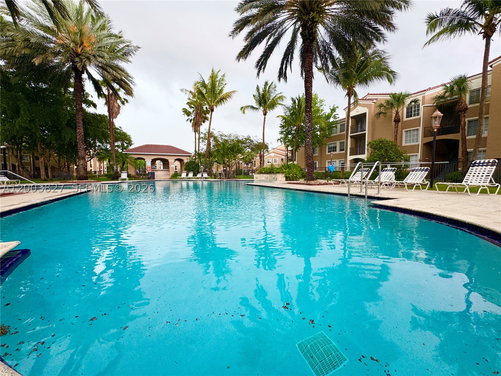 8060 N Nob Hill Rd #203, Tamarac FL 33321
