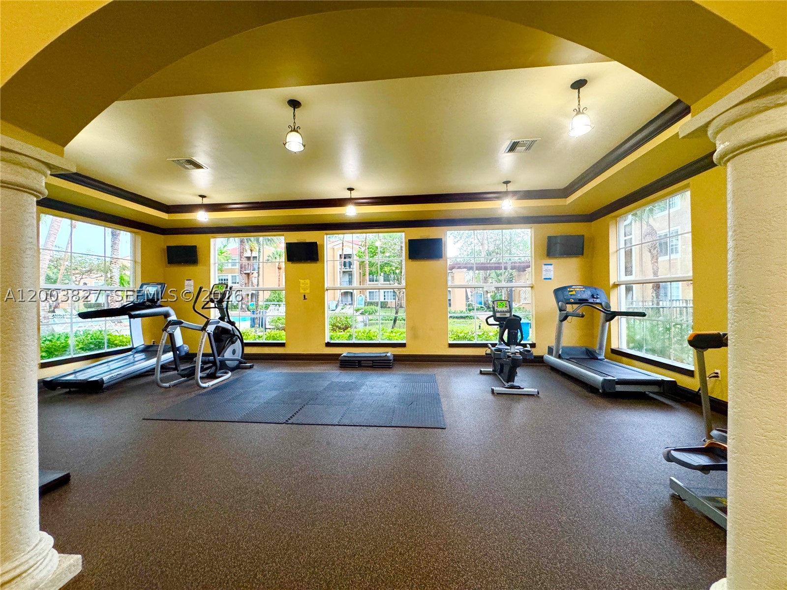 8060 N Nob Hill Rd #203, Tamarac FL 33321