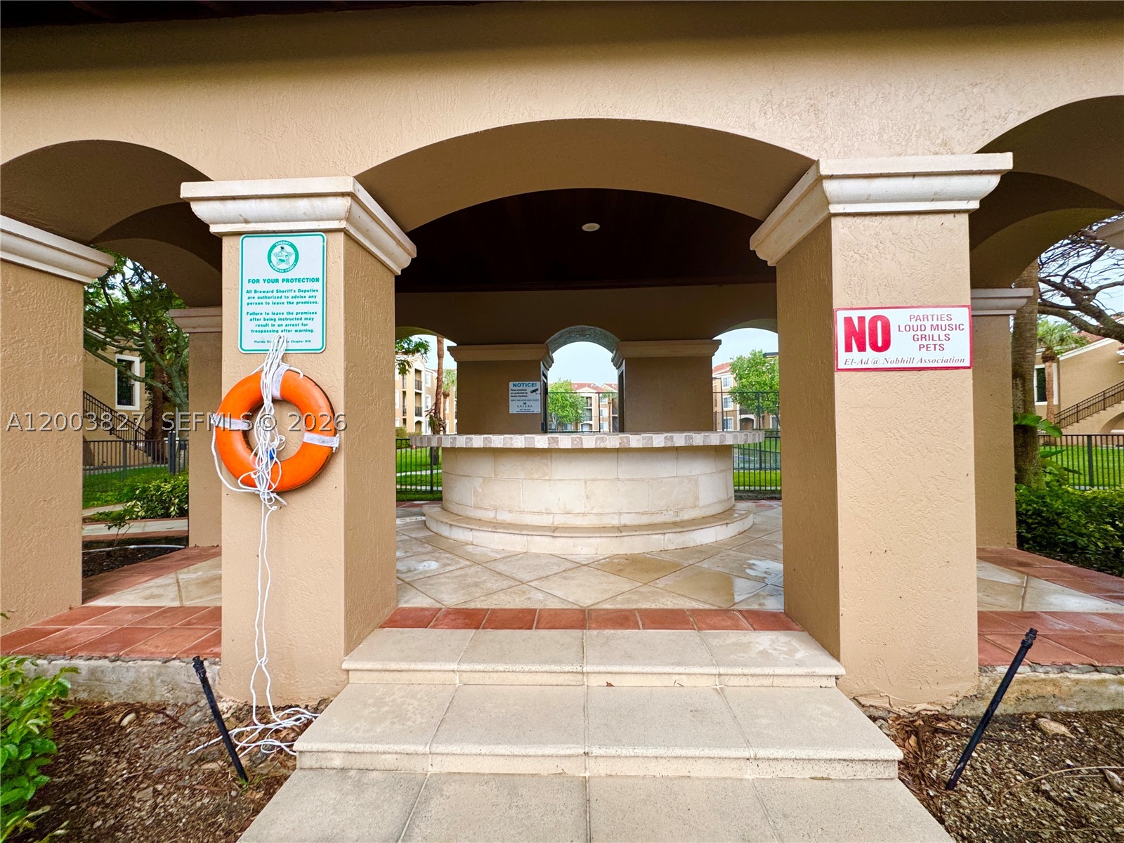 8060 N Nob Hill Rd #203, Tamarac FL 33321