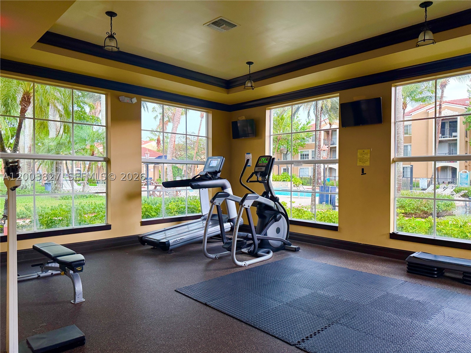 8060 N Nob Hill Rd #203, Tamarac FL 33321