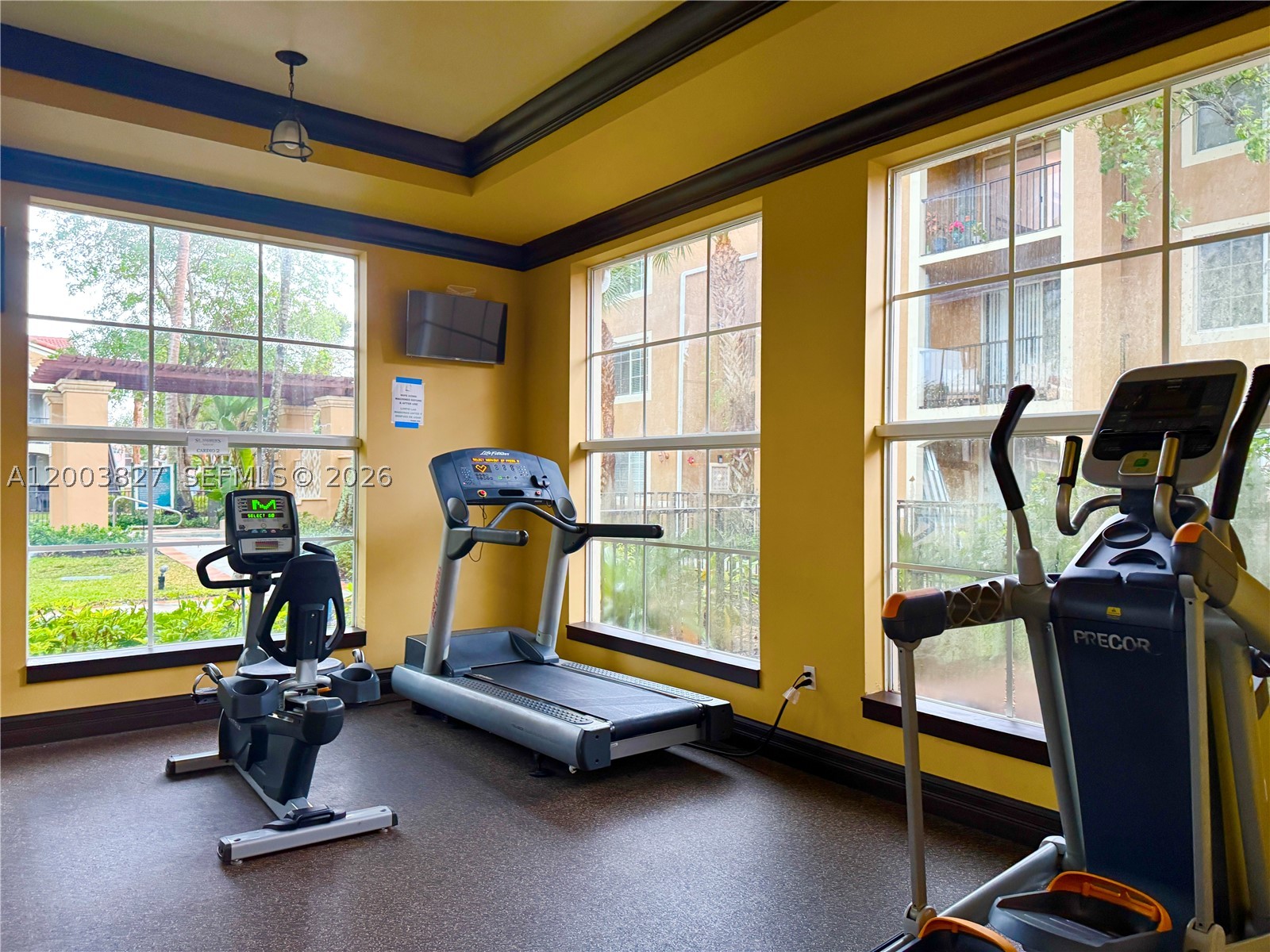 8060 N Nob Hill Rd #203, Tamarac FL 33321