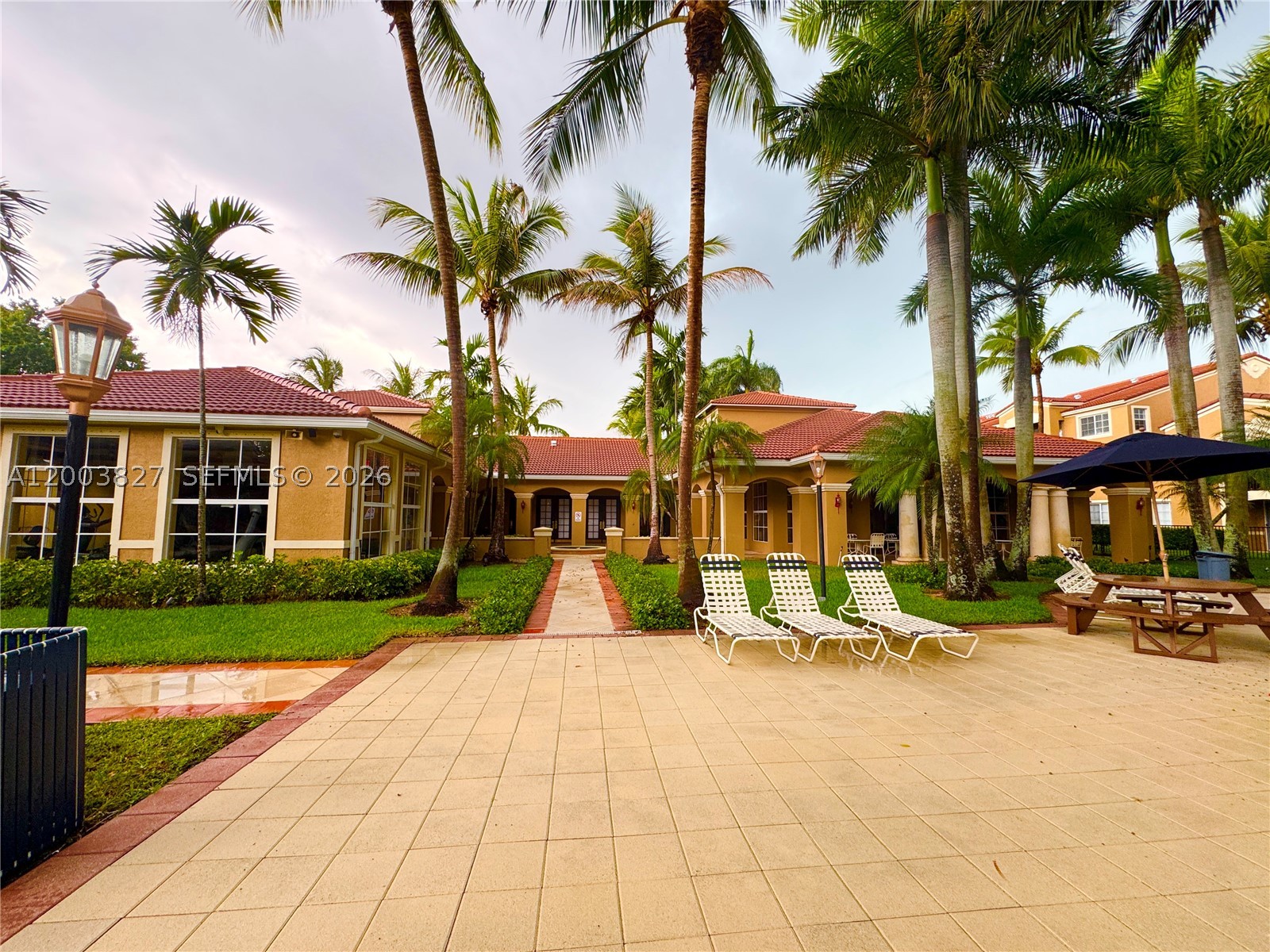 8060 N Nob Hill Rd #203, Tamarac FL 33321