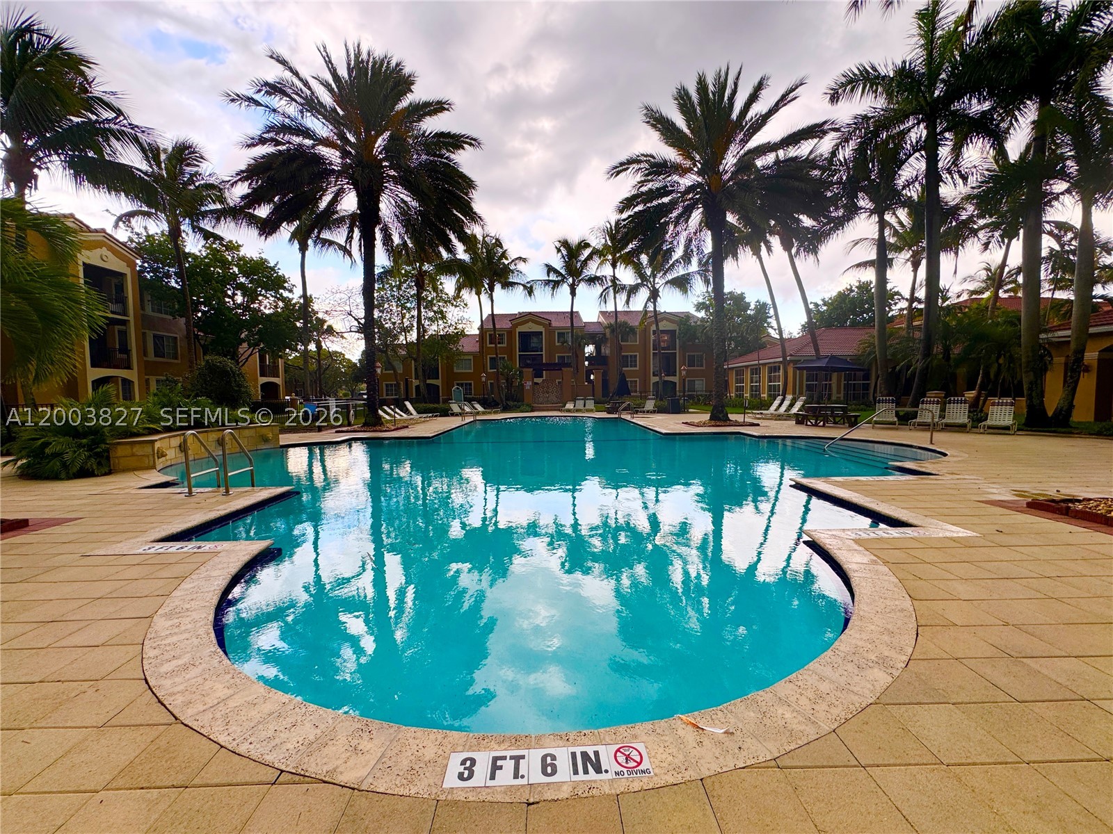 8060 N Nob Hill Rd #203, Tamarac FL 33321