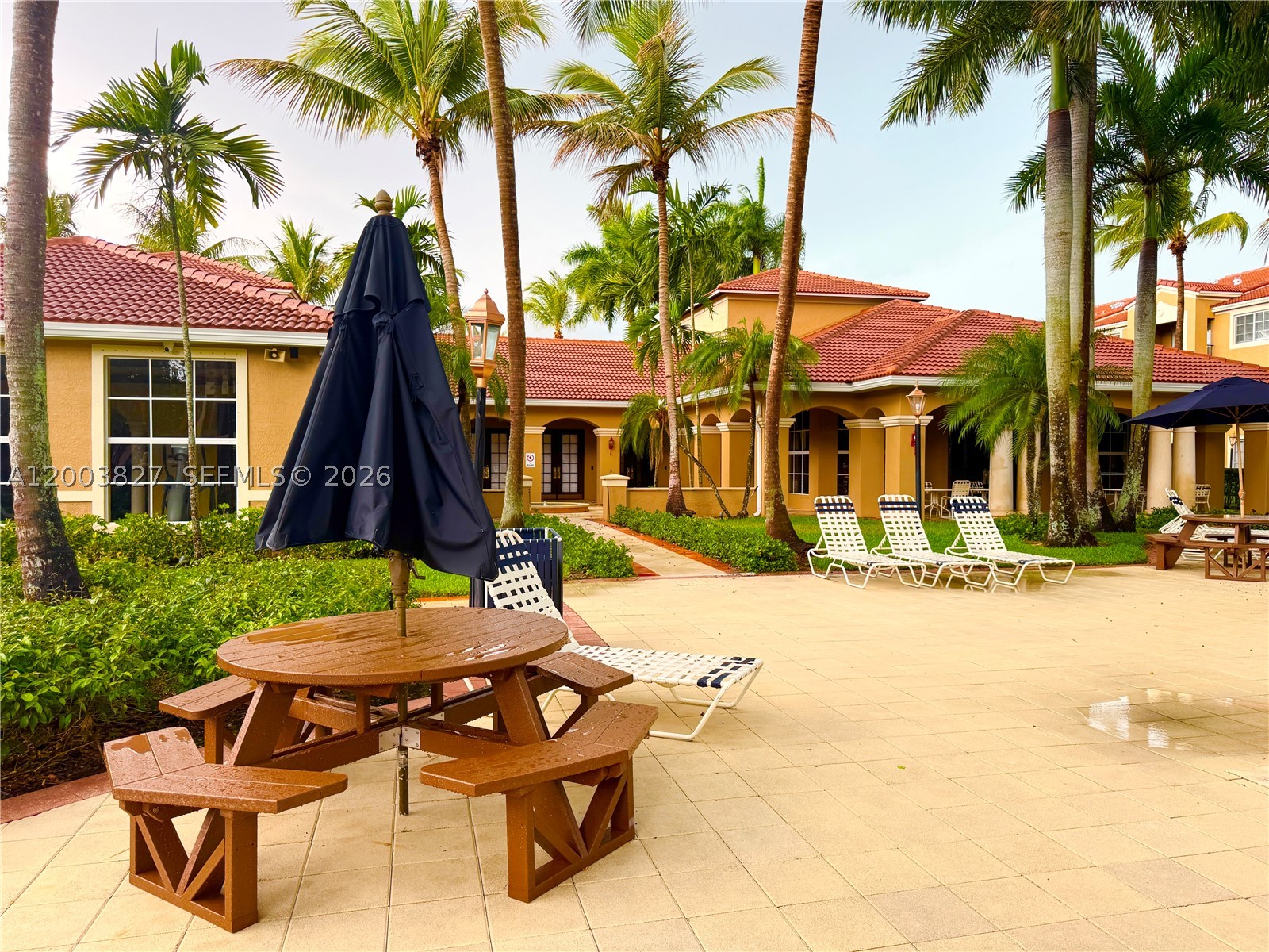 8060 N Nob Hill Rd #203, Tamarac FL 33321