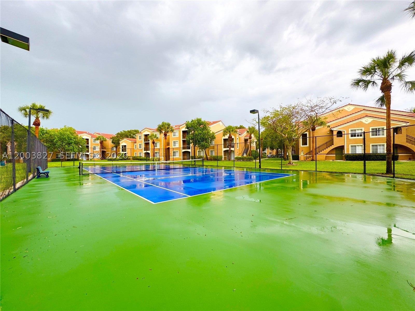 8060 N Nob Hill Rd #203, Tamarac FL 33321