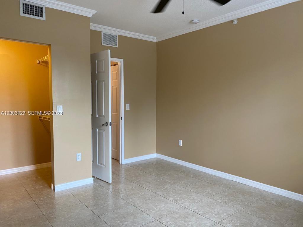 8060 N Nob Hill Rd #203, Tamarac FL 33321