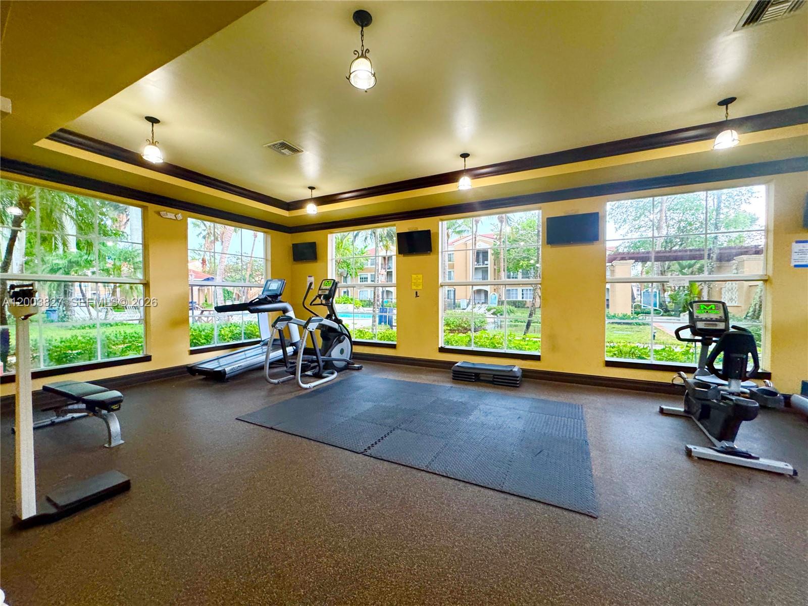 8060 N Nob Hill Rd #203, Tamarac FL 33321