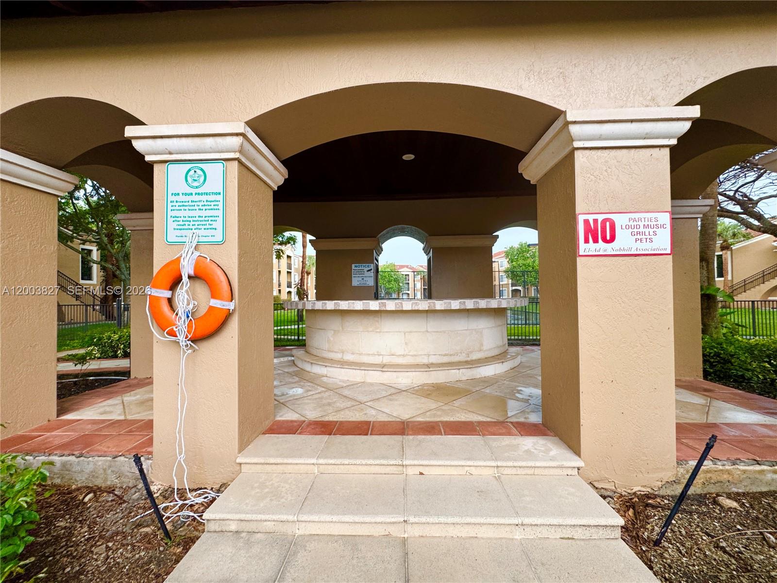 8060 N Nob Hill Rd #203, Tamarac FL 33321