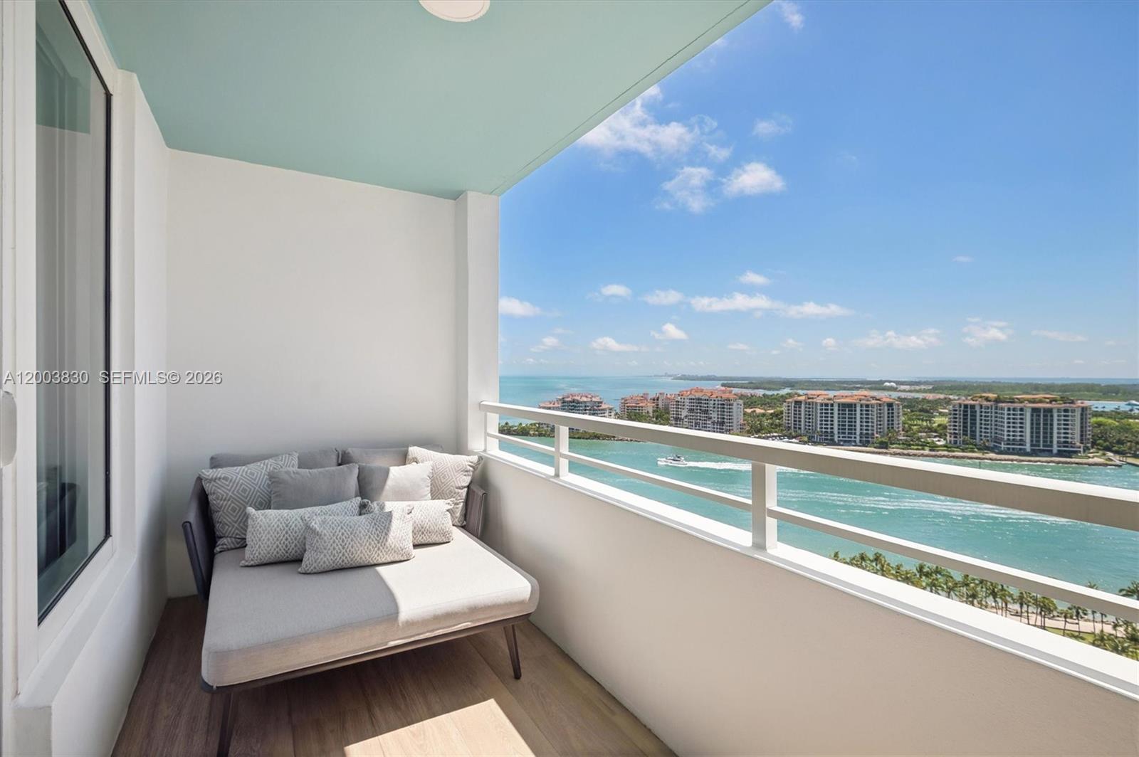 400 S Pointe Dr #2309, Miami Beach FL 33139