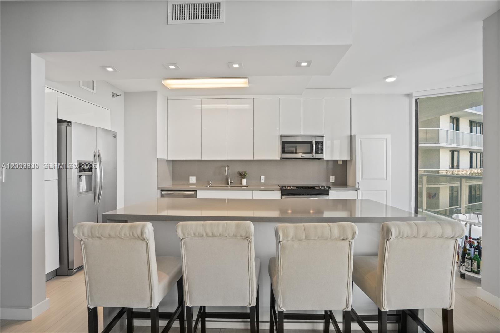 20281 E Country Club Dr #1603, Aventura FL 33180